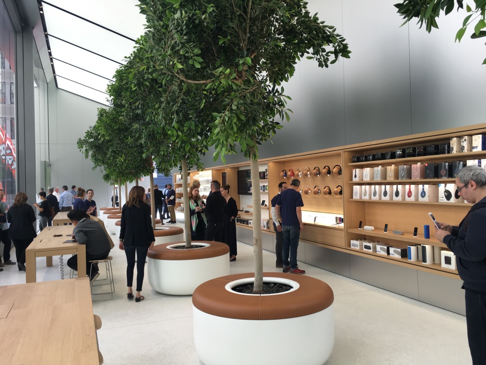 My thoughts on Apple’s new retail store strategy